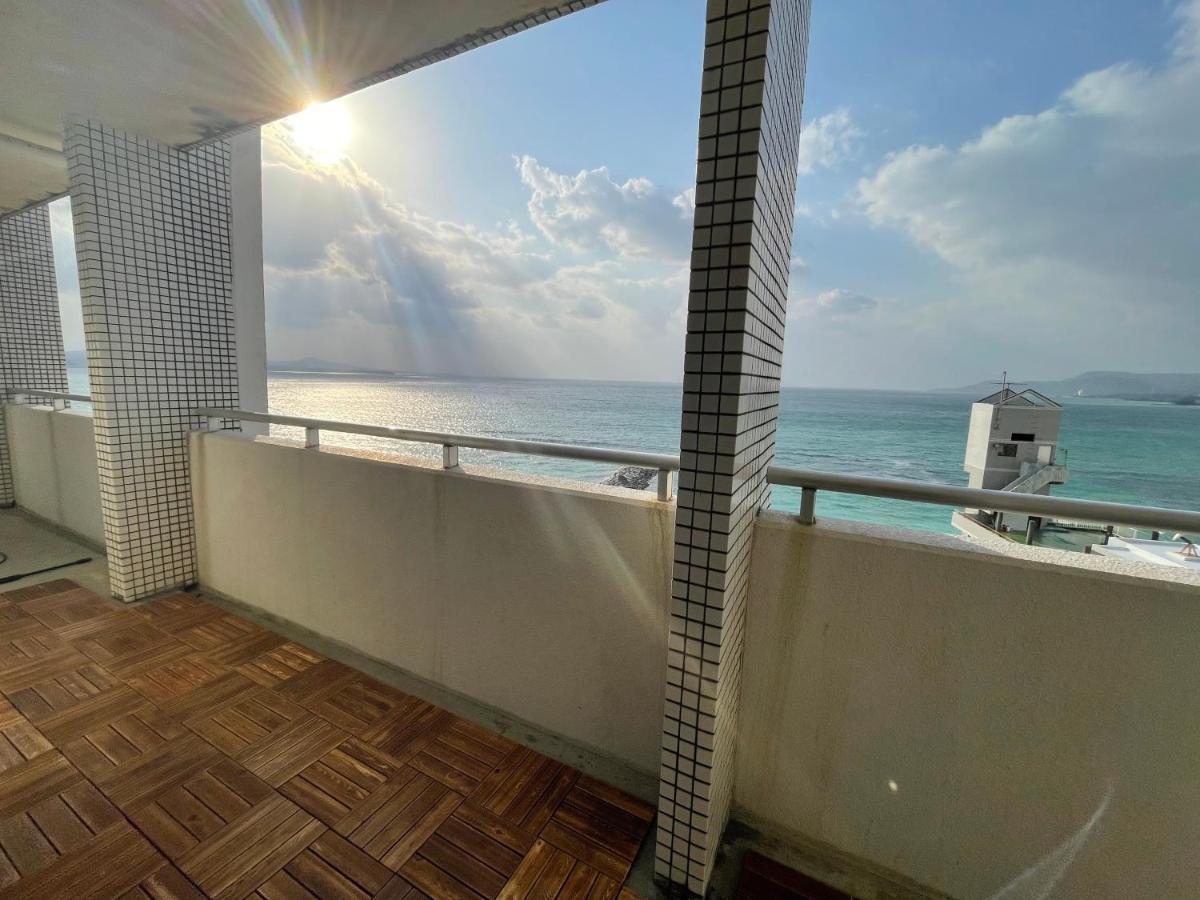 海まで徒歩1分。最上階の角部屋！アクセス抜群オーシャンビュー でのんびりstay Apartment *